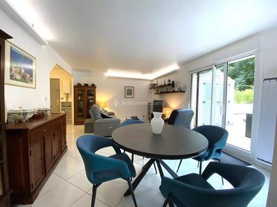 Appartement - 86 m² - 4 pièces