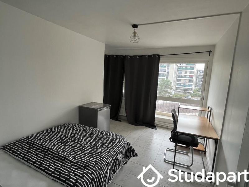 Chambre - 12 m² - 1 pièce