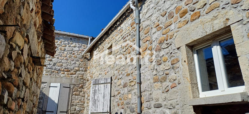 Maison - 61 m² - 5 pièces