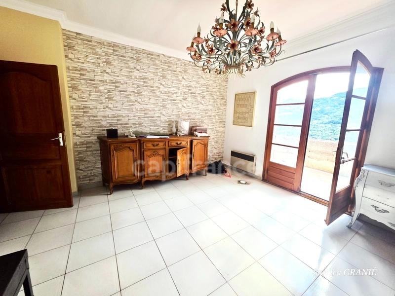 Maison - 353 m² - 10 pièces