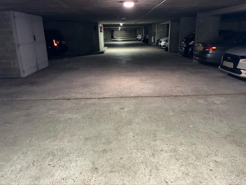 Parking / Garage - 16 m²