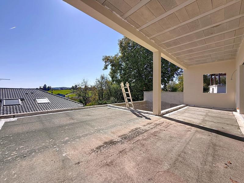 Maison - 220 m² - 8 pièces