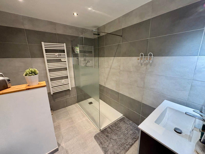 Maison de village - 257 m² - 11 pièces