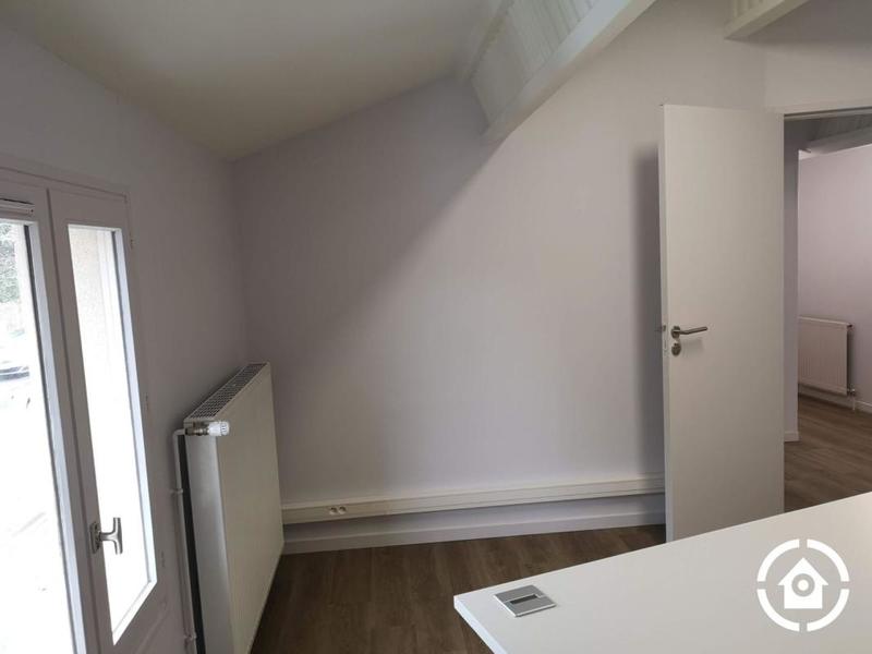 Bureau - 43 m² - 2 pièces