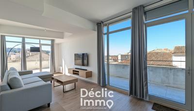 Appartement sur toit - 80 m² - 3 pièces