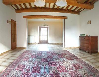 Maison - 246 m² - 8 pièces