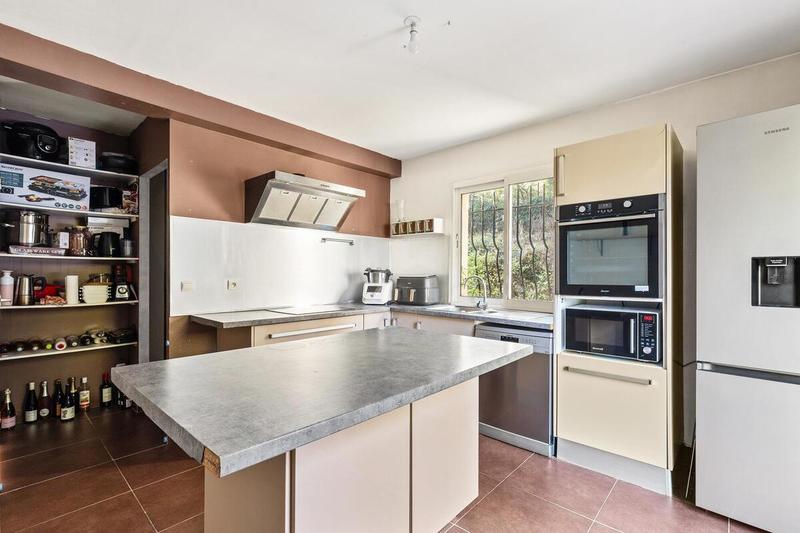 Maison - 140 m² - 6 pièces