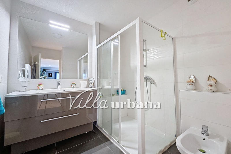 Appartement - 130 m² - 4 pièces