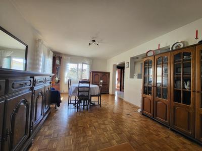 Maison traditionnelle - 81 m² - 5 pièces