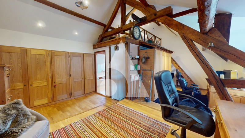 Maison - 180 m² - 6 pièces