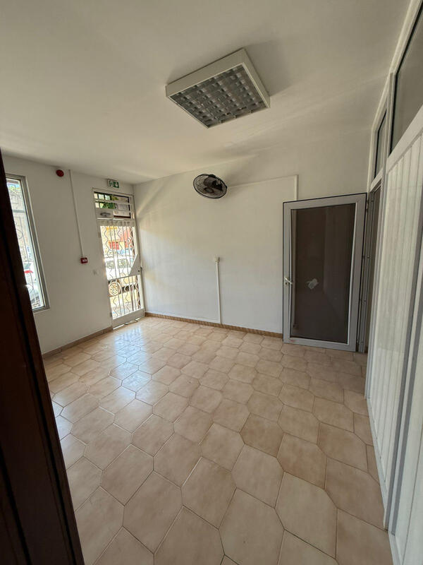 Local commercial - 70 m²