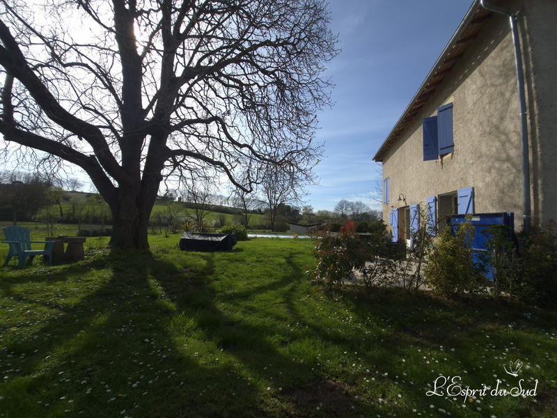 Maison ancienne - 250 m² - 6 pièces