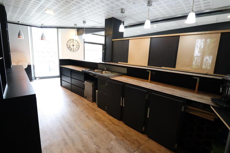 Local commercial - 136 m²