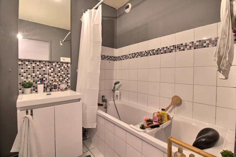 Appartement - 77 m² - 3 pièces