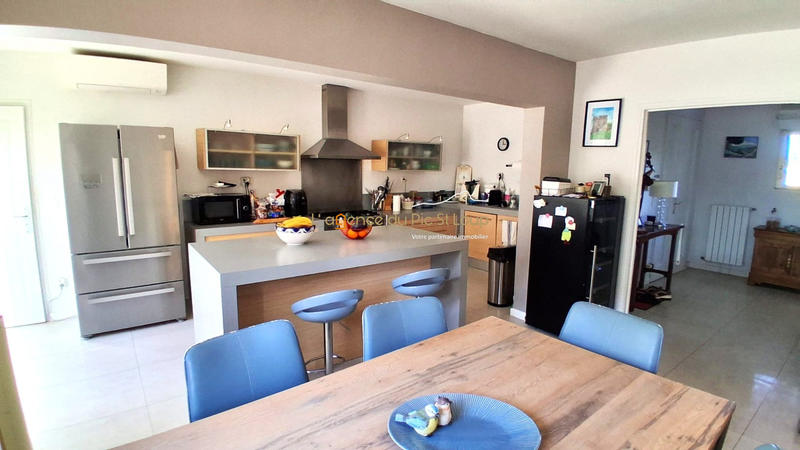 Villa - 190 m² - 6 pièces