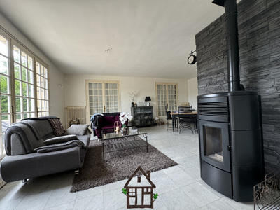 Maison - 153 m² - 8 pièces