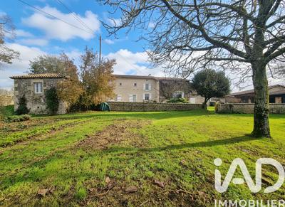 Maison - 254 m² - 6 pièces