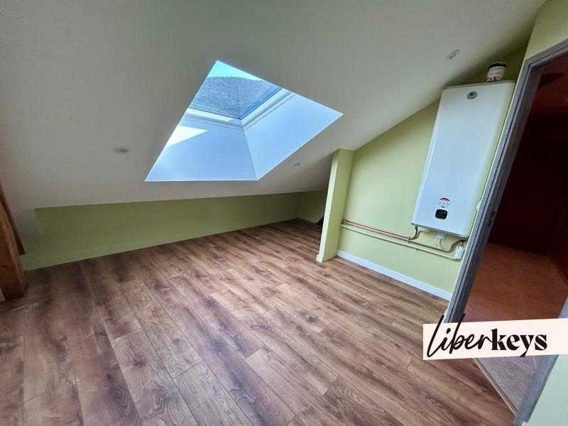 Appartement - 99 m² - 4 pièces