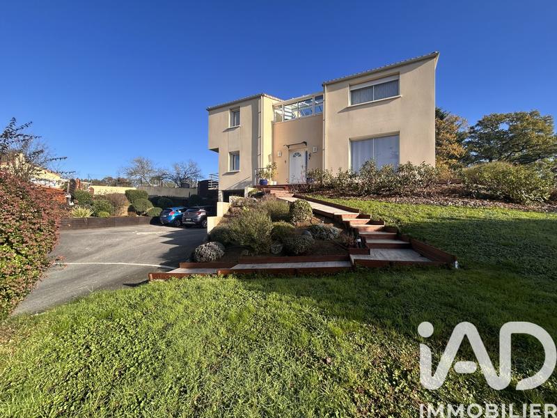 Maison - 156 m² - 7 pièces