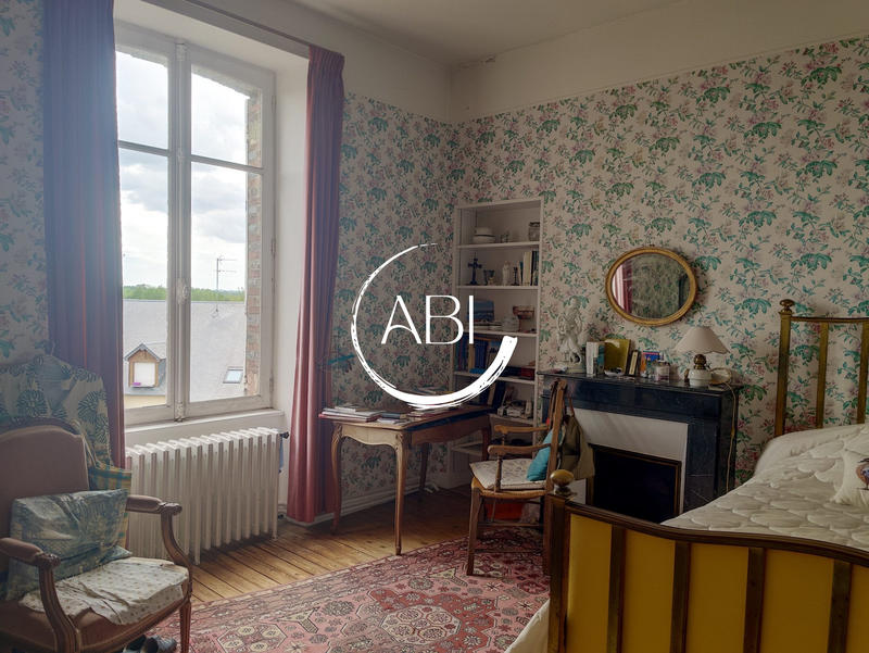 Maison - 220 m² - 9 pièces