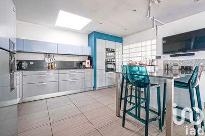 Maison de maîtres - 304 m² - 9 pièces