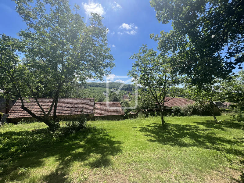 Maison - 245 m² - 11 pièces