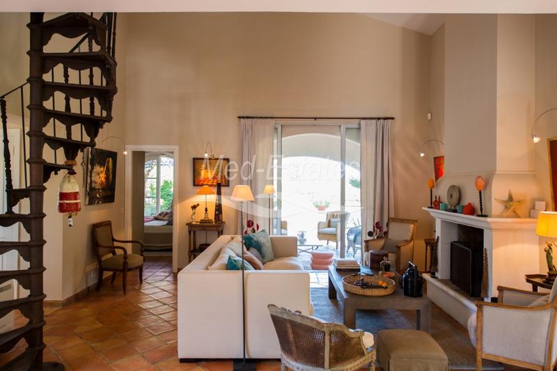 Villa - 350 m² - 10 pièces