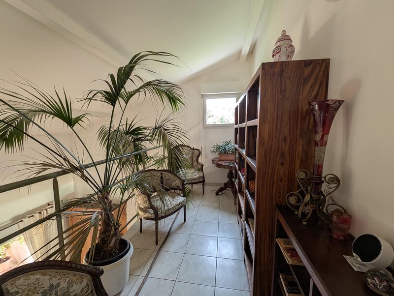 Maison - 184 m² - 6 pièces