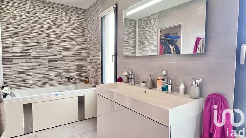 Maison - 170 m² - 5 pièces