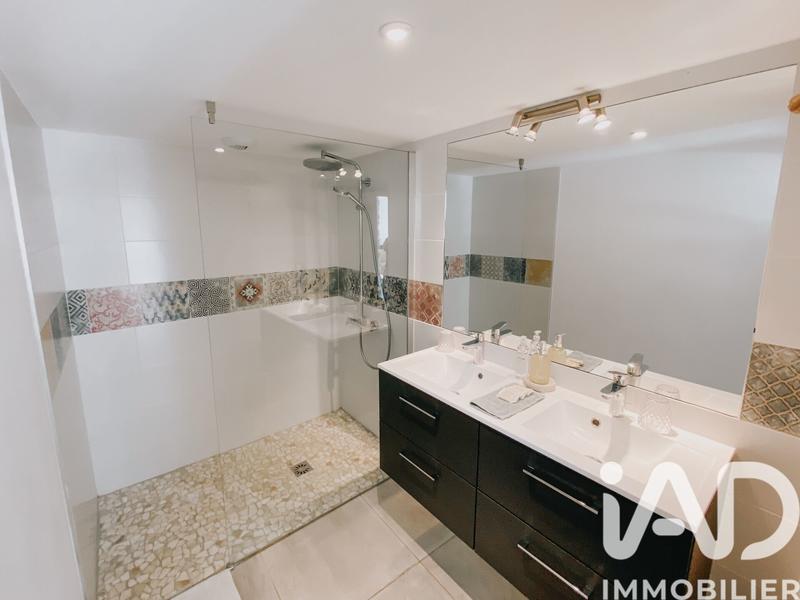 Maison - 750 m² - 24 pièces