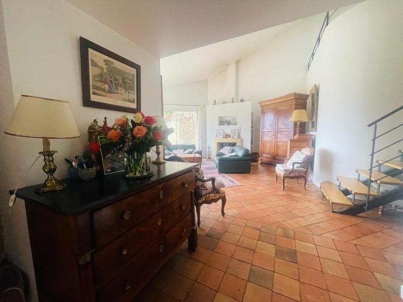 Maison en pierre - 203 m² - 6 pièces