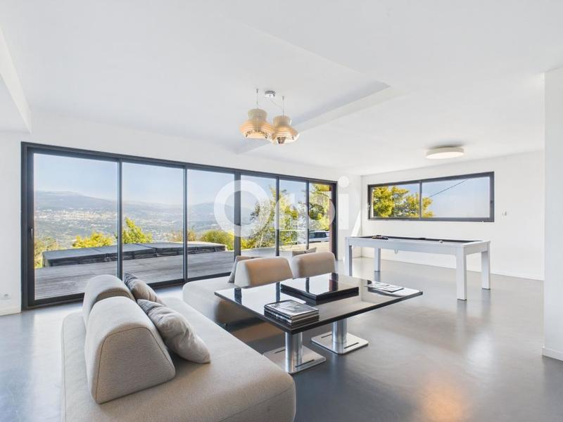 Villa - 312 m² - 5 pièces