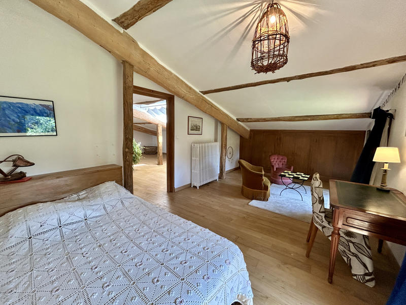 Maison - 380 m² - 10 pièces