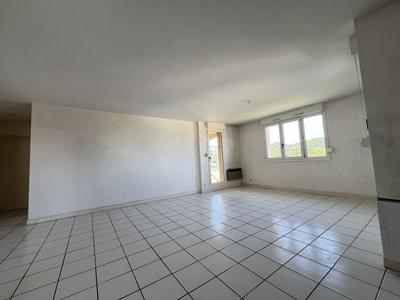 Appartement - 79 m² - 4 pièces