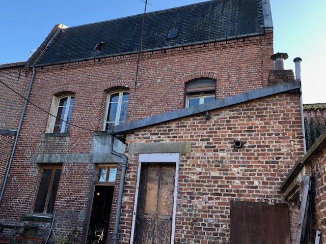 Maison - 300 m² - 4 pièces