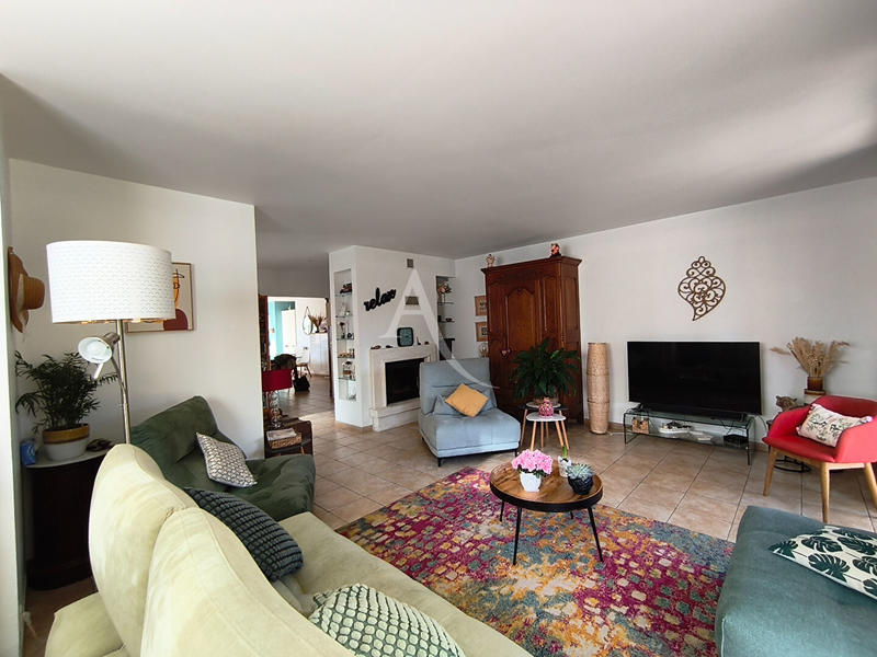 Maison - 187 m² - 7 pièces