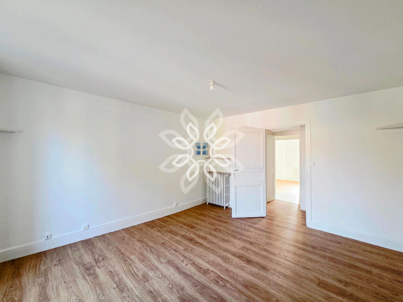 Appartement - 109 m² - 4 pièces