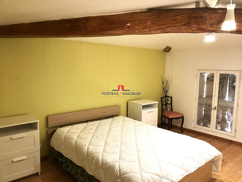 Maison - 220 m² - 6 pièces