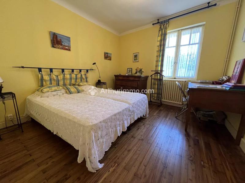 Maison - 259 m² - 7 pièces