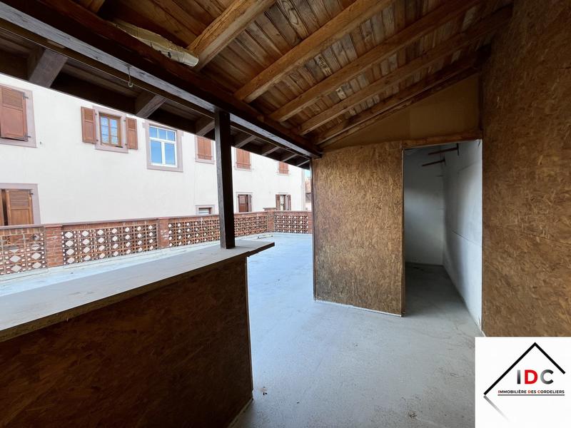 Appartement - 100 m² - 4 pièces