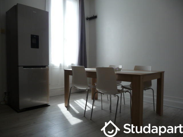 Chambre - 9 m² - 1 pièce