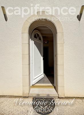 Propriété - 351 m² - 12 pièces