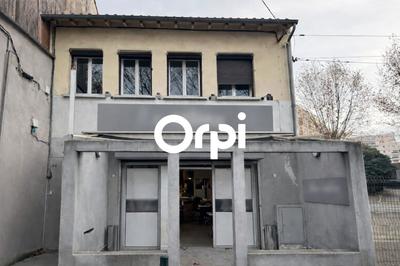 Immeuble - 120 m² - 3 pièces