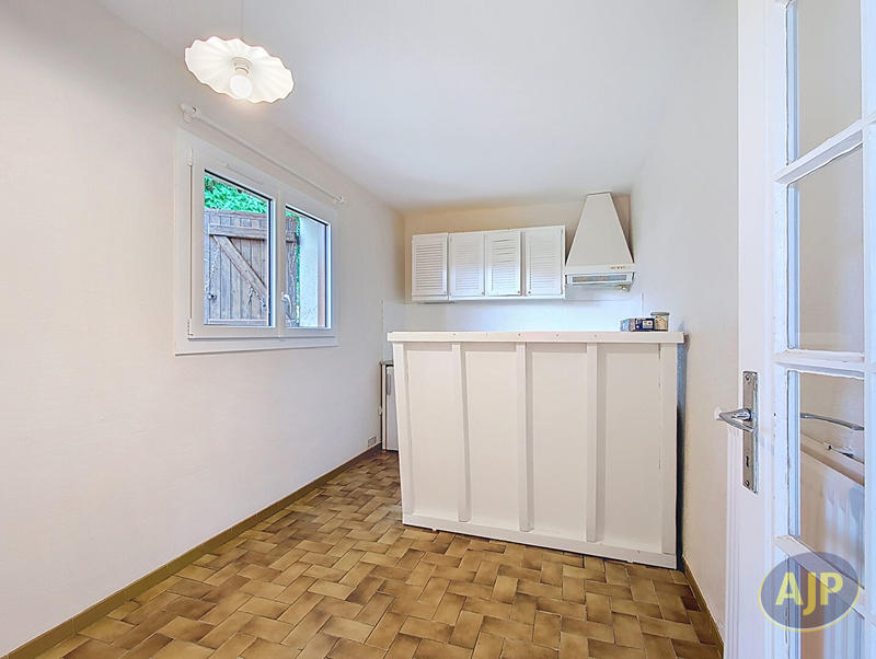 Maison - 160 m² - 8 pièces