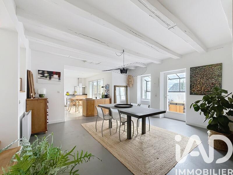 Maison - 151 m² - 6 pièces