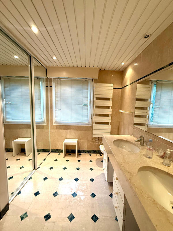 Maison - 150 m² - 5 pièces