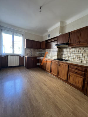 Maison de village - 90 m² - 4 pièces