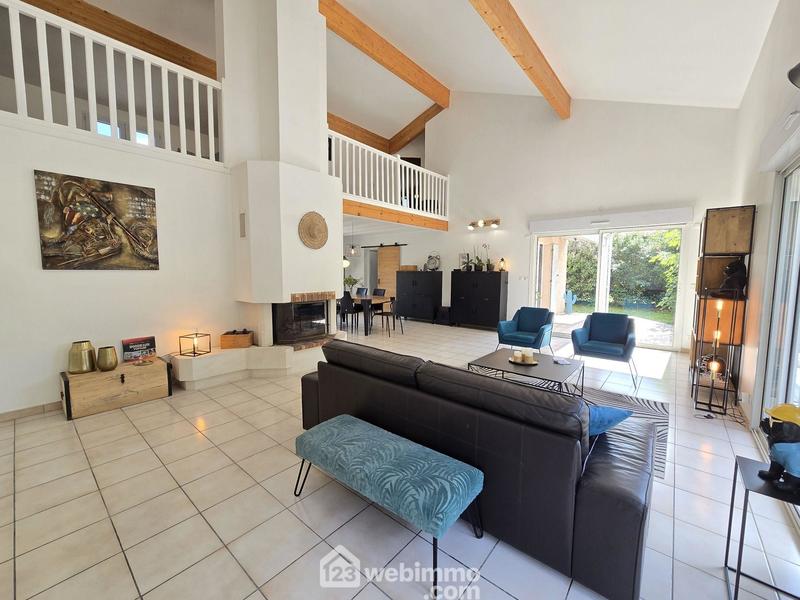 Maison - 161 m² - 5 pièces