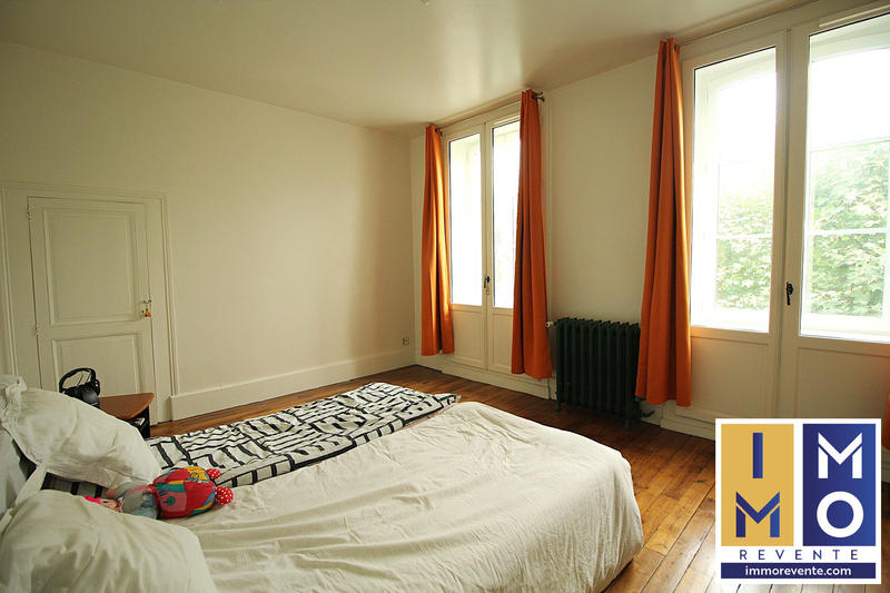 Maison - 458 m² - 11 pièces