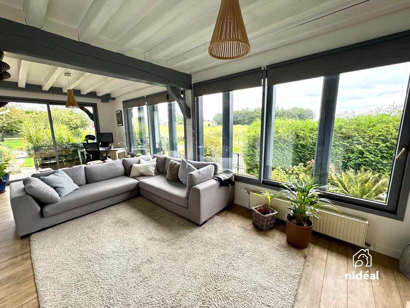 Maison traditionnelle - 168 m² - 6 pièces